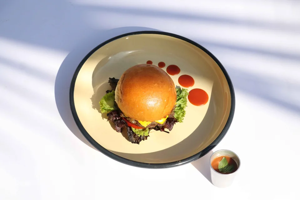 BookNoFees: Primer fotografije: Burger
