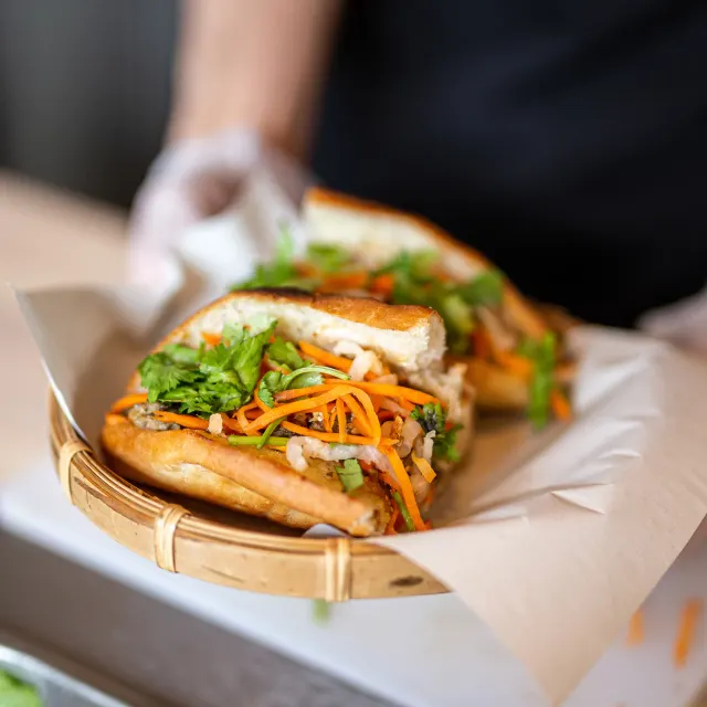BookNoFees: Restavracija – Bánh mì makers – Prague – Proizvajalci kruha, fotografija 3
