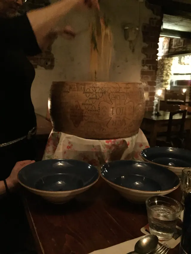 BookNoFees: Restavracija – Pizzeria-Enoteca Altes Spritzenhaus – Ense – Picerija in vinoteka Altes Spritzenhaus, fotografija 2