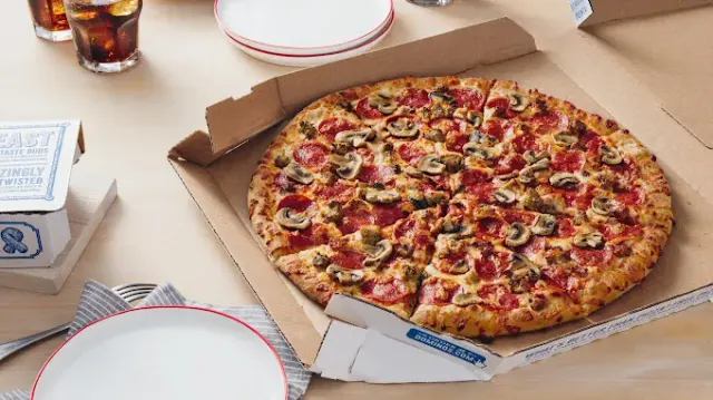 BookNoFees: Okrepčevalnica – Domino's – Athens – Domino's, fotografija 3