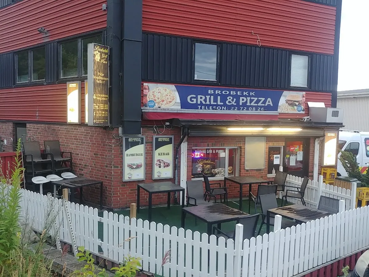 BookNoFees: Okrepčevalnica – Brobekk grill & pizza – Oslo – Brobekk grill & pizza, fotografija 1
