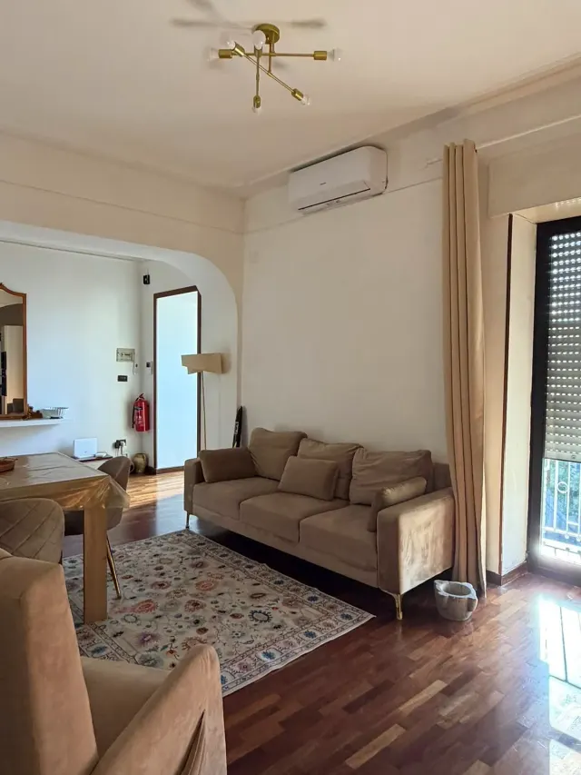 BookNoFees: Elegantno stanovanje ob morju z balkonom – Castellammare Di Stabia