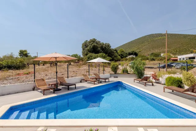 BookNoFees: Villa Mila Kastela – Soba Deluxe – Kaštel Novi