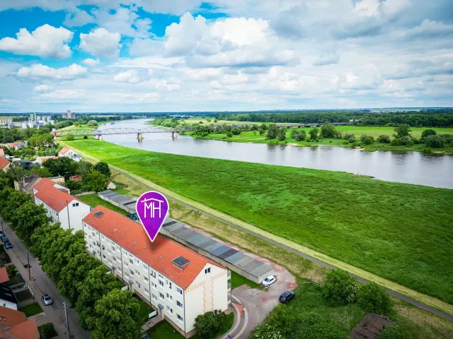 BookNoFees: Apartma z razgledom na reko Elbo in balkonom ob kolesarski poti Elba–Saale – Barby