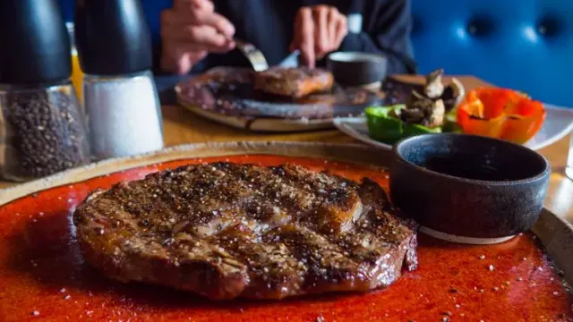 BookNoFees: Restavracija – Beef N' Pepper – Warsaw – Goveje meso s papriko, fotografija 3