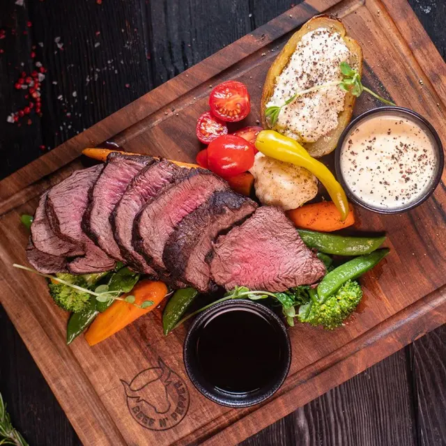 BookNoFees: Restavracija – Beef N' Pepper – Warsaw – Goveje meso s papriko, fotografija 2