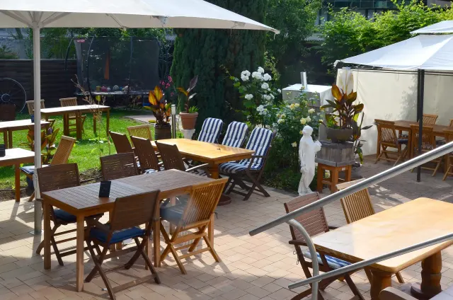 BookNoFees: Restavracija – Restaurant Athen – Menden – Restavracija Atene, fotografija 2