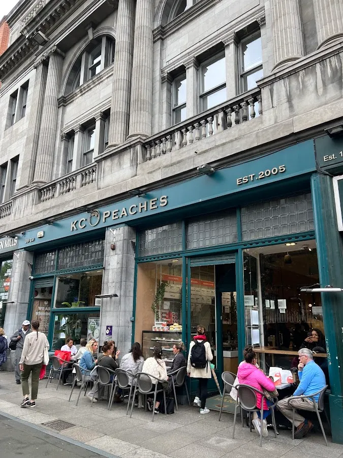 BookNoFees: Kavarna – KC Peaches Cafe and Catering – Dublin – KC Peaches Kavarna in catering, fotografija 1