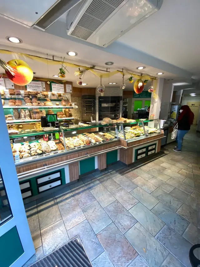 BookNoFees: Pekarna – Bäckerei & Café Franzes – Meschede – Pekarna in kavarna Franzes, fotografija 2