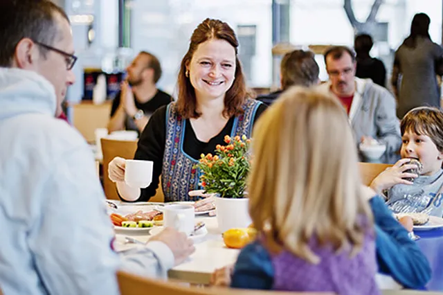 BookNoFees: Restavracija – martas Kiezkantine – Berlin – Martina Kiezkantine, fotografija 3