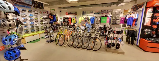 BookNoFees: Restavracija – Green Bike Cafe – Bratislava – Green Bike Cafe, fotografija 2