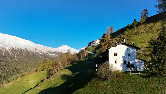 BookNoFees: Počitnice nad oblaki vsakdanjika – Sta.Maria Val Müstair