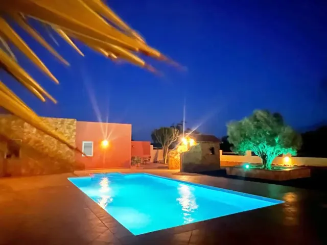 BookNoFees: Finca El Lomo – vaš udoben dom z zasebnim bazenom, Triquivijate – Triquivijate