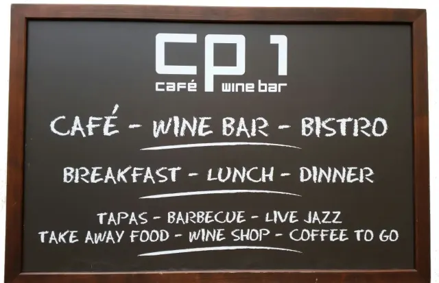 BookNoFees: Kavarna – CP1 Café – Prague – CP1 Kava, fotografija 3