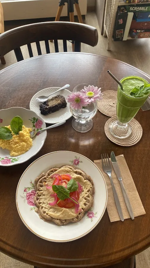BookNoFees: Kavarna – Café Brutale – Helsinki – Kavarna Brutale, fotografija 2