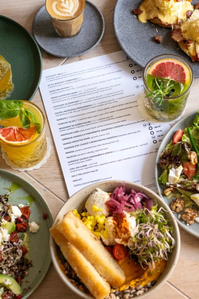 BookNoFees: Kavarna – Bistro Monk – Prague – Bistro Monk, fotografija 1
