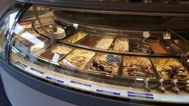 BookNoFees: Restavracija – Eiscafé Cortina – Wickede – Eiscafé Cortina, fotografija 3