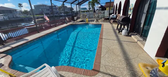 BookNoFees: Avtodom z bazenom v Hernando Beachu – Hernando Beach FL.