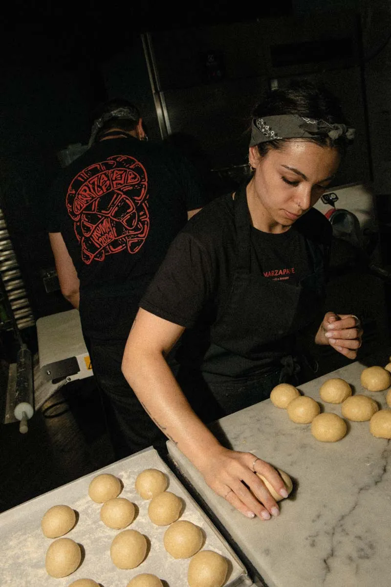 BookNoFees: Kavarna – Marzapane – Rome – Marzipan, fotografija 1