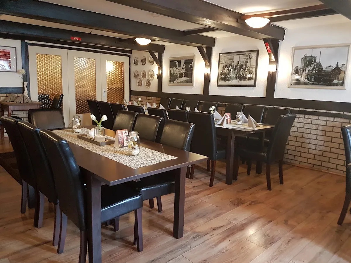 BookNoFees: Restavracija – Altes Gasthaus Schulze Beckinghausen – Kamen – Stara gostilna Schulze v Beckinghausnu, fotografija 1