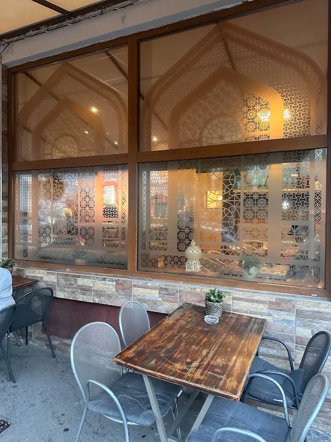 BookNoFees: Restavracija – Jasmin Al Shaam – Bratislava – Sirski jasmin, fotografija 1