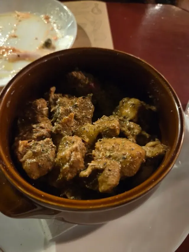 BookNoFees: Restavracija – BeeRaki – Athens – Stojalo za pivo, fotografija 2