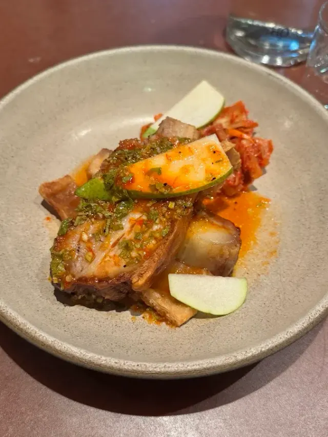 BookNoFees: Restavracija – Ara Restaurant – London – Restavracija »Now«, fotografija 2