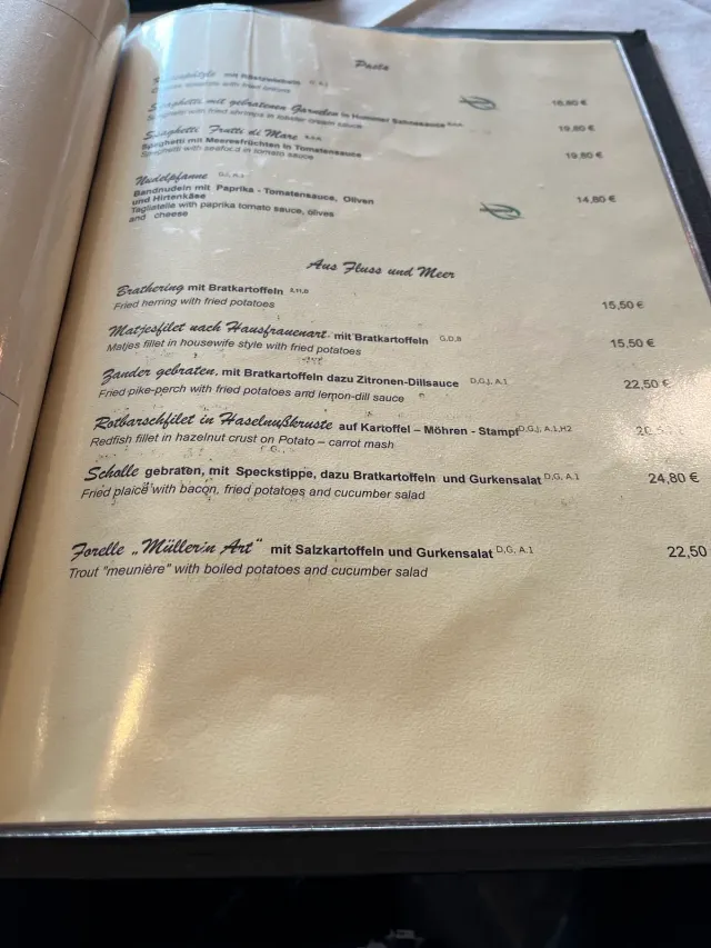 BookNoFees: Restavracija – Bergers Bootshaus – Berlin – Bergersova čolnarna, fotografija 3