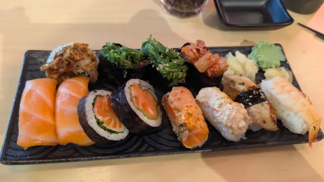 BookNoFees: Restavracija – Hanami Sushi Töölö – Helsinki – Hanami Sushi Töölö, fotografija 2