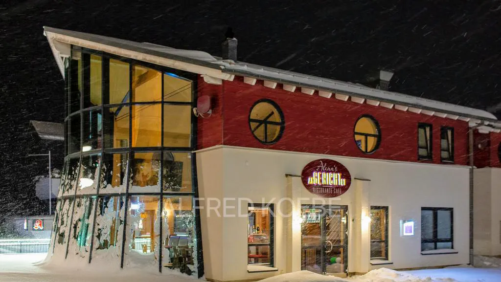 BookNoFees: Restavracija – Café Bistro Angerichtet – Medebach – Kavarna Bistro Angerichtet, fotografija 1