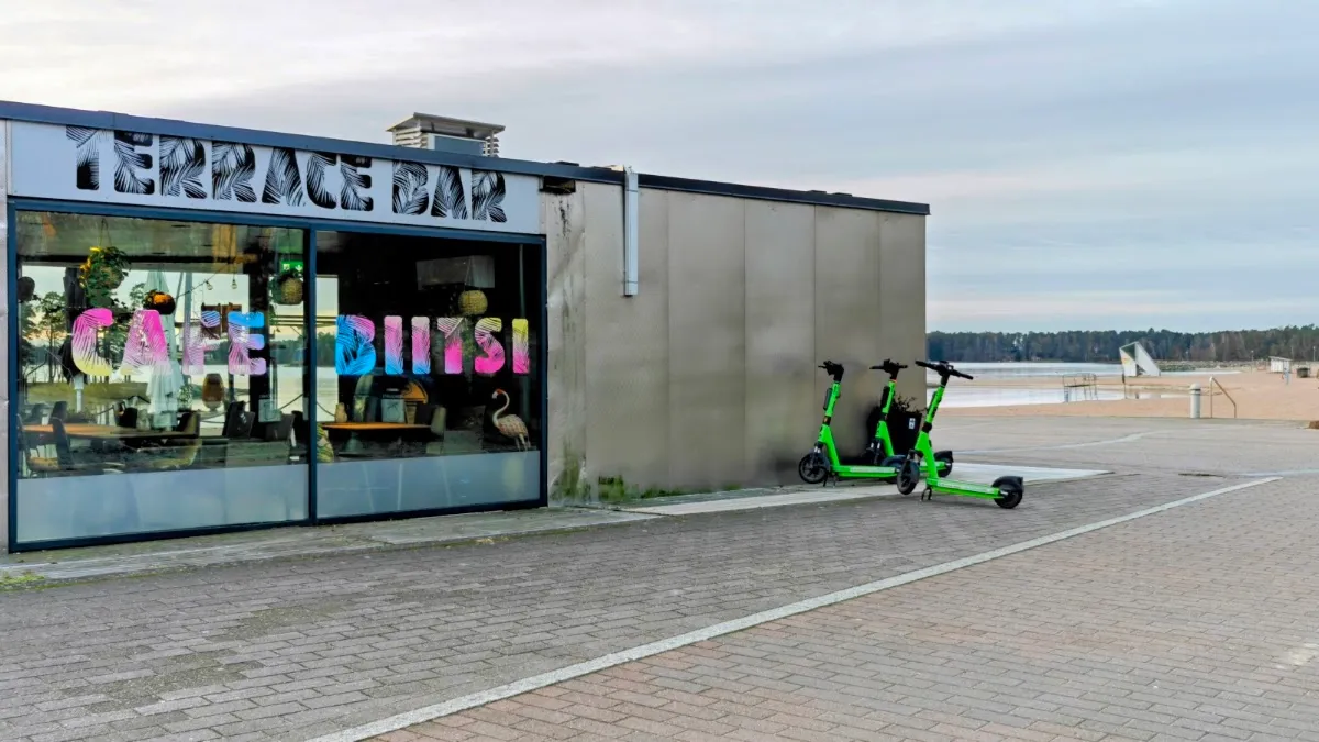 BookNoFees: Kavarna – Cafe Biitsi – Helsinki – Cafe Biitsi, fotografija 1