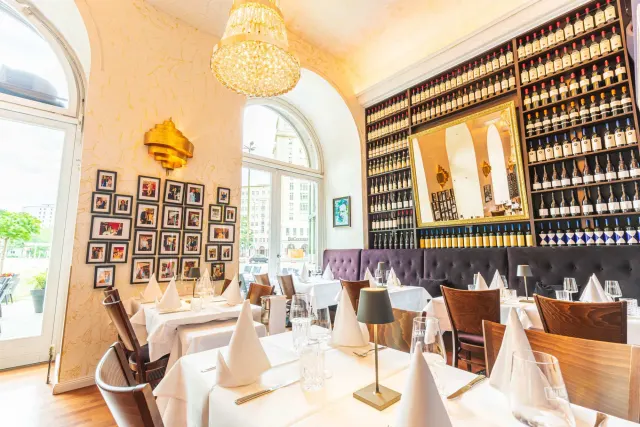 BookNoFees: Ristorante A MANO, Berlin
