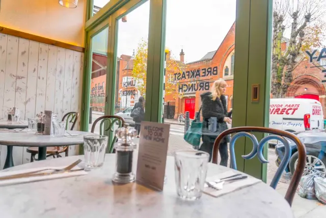 BookNoFees: Kavarna – Bob's Cafe – London – Bobova kavarna, fotografija 2