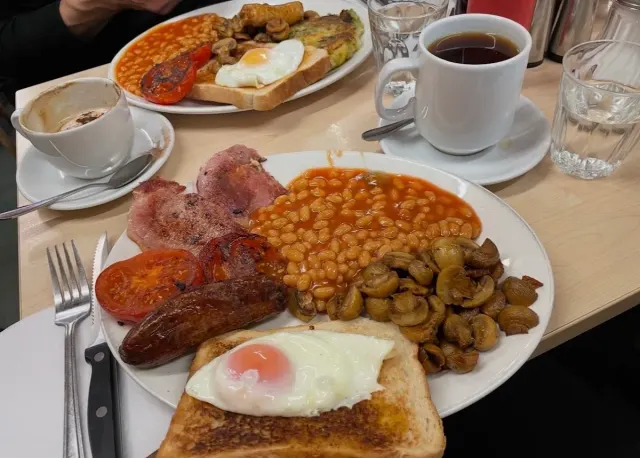 BookNoFees: Kavarna – E. Pellicci – London – E. Pellicci, fotografija 2