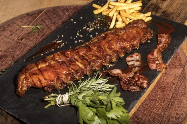 BookNoFees: Okrepčevalnica – Witwe Bolte Hähnchengrill – Ense – Vdova Bolte – žar za piščance, fotografija 3