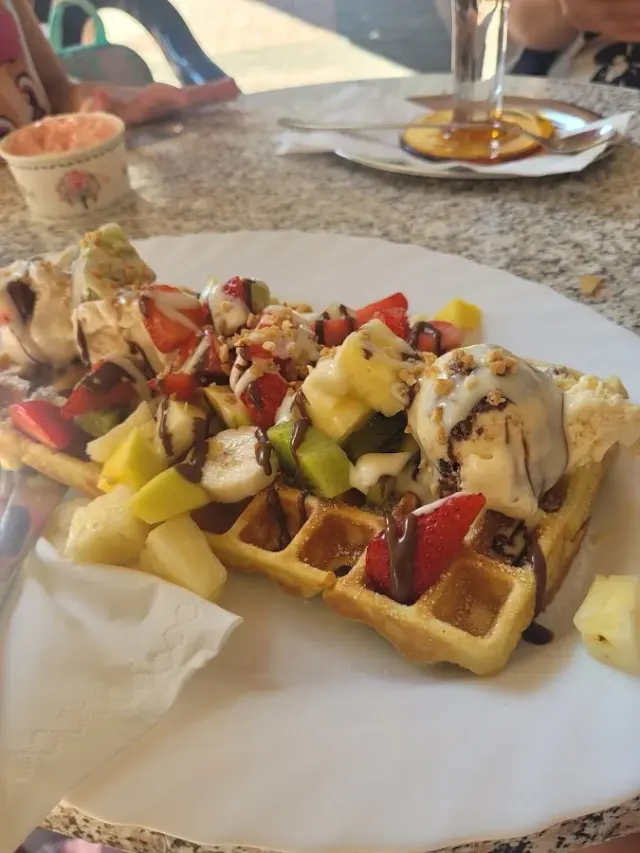 BookNoFees: Restavracija – Planet Eiscafé – Bergkamen – Planet Eiscafé, fotografija 2