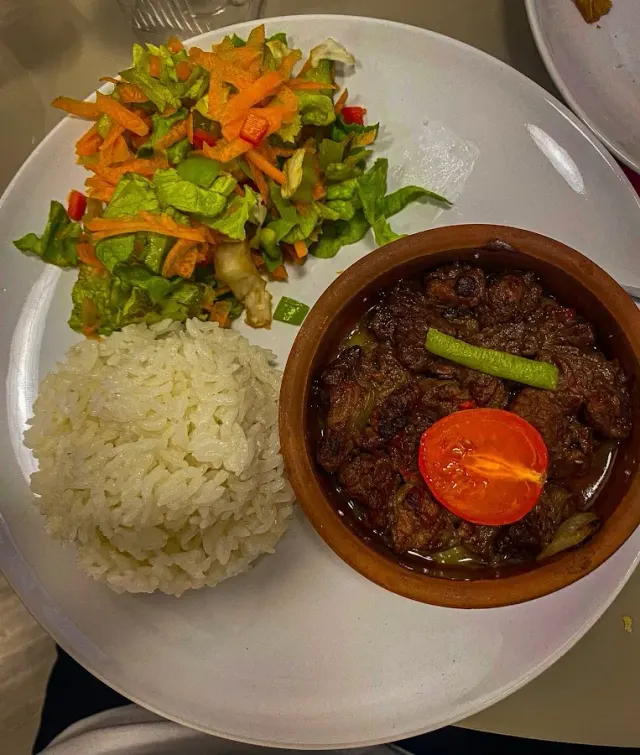 BookNoFees: Kavarna – HOOFU-NA CAFE – Istanbul – Kopita in kava, fotografija 2