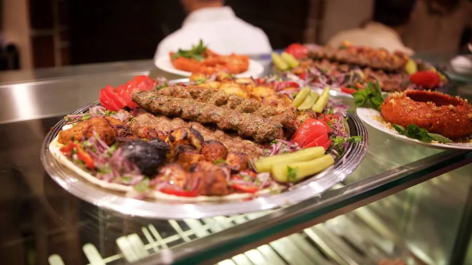 BookNoFees: Restavracija – Al-Amir – Budapest – Princ, fotografija 1