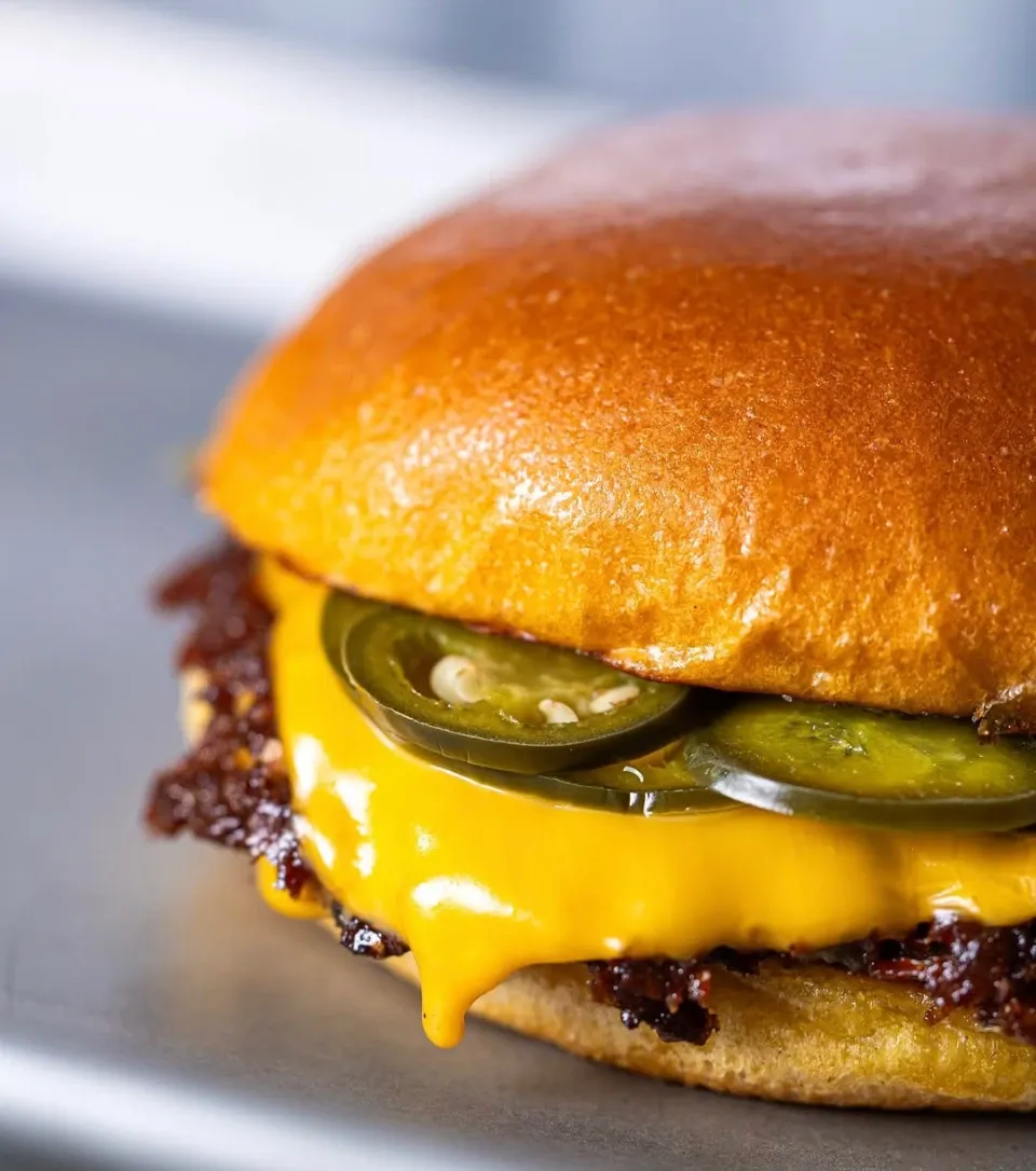 BookNoFees: Okrepčevalnica – Burger Sziget – Budapest – Burger Sziget, fotografija 1