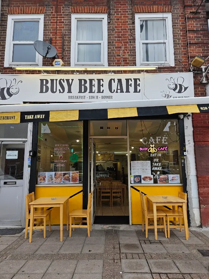 BookNoFees: Kavarna – Busy Beez Cafe – London – Busy Beez Cafe, fotografija 1