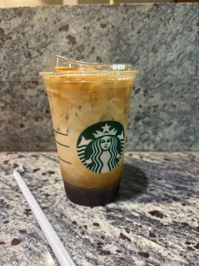 BookNoFees: Restavracija – Starbucks – Bucharest – Starbucks, fotografija 2