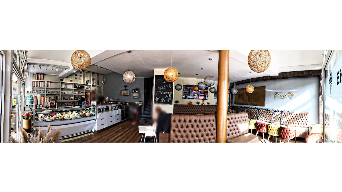 BookNoFees: Restavracija – Ankays Eiscafé – Freudenberg – Ankayjeva kavarna z sladoledom, fotografija 1