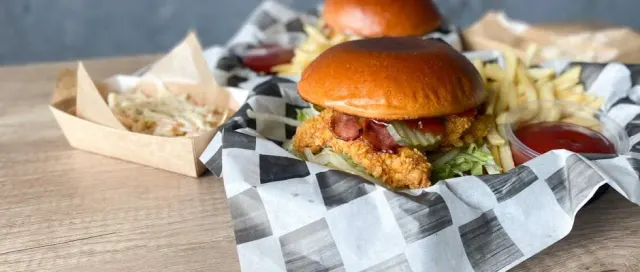 BookNoFees: Okrepčevalnica – Black Cat Burgers – Warsaw – Black Cat Burgers, fotografija 3