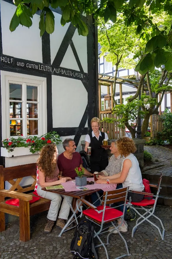 BookNoFees: Okrepčevalnica – Imbiss Esselstübchen – Eslohe – Gostilna Esselstübchen, fotografija 1