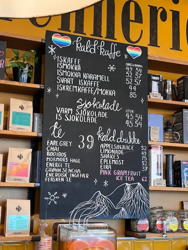 BookNoFees: Kavarna – Kaffebrenneriet – Oslo – Kaffebrenneriet, fotografija 2