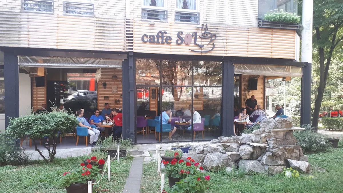 BookNoFees: Kavarna – Caffe Sol – Belgrade – Caffe Sol, fotografija 1
