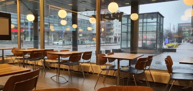 BookNoFees: Kavarna – Picnic Ruoholahti – Helsinki – Piknik v Ruoholahtiju, fotografija 3