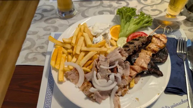 BookNoFees: Restavracija – Taverna Rhodos – Schmallenberg – Taverna Rhodos, fotografija 3