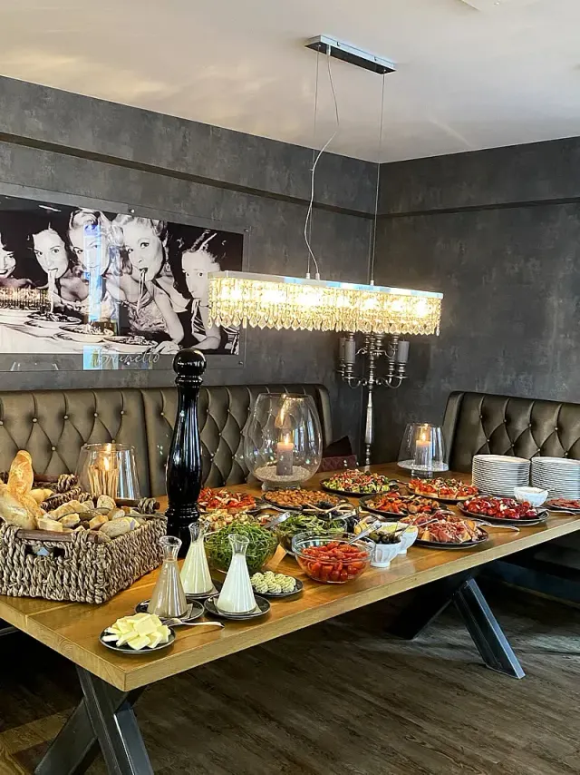 BookNoFees: Restavracija – Brunello – Soest – Brunello, fotografija 2