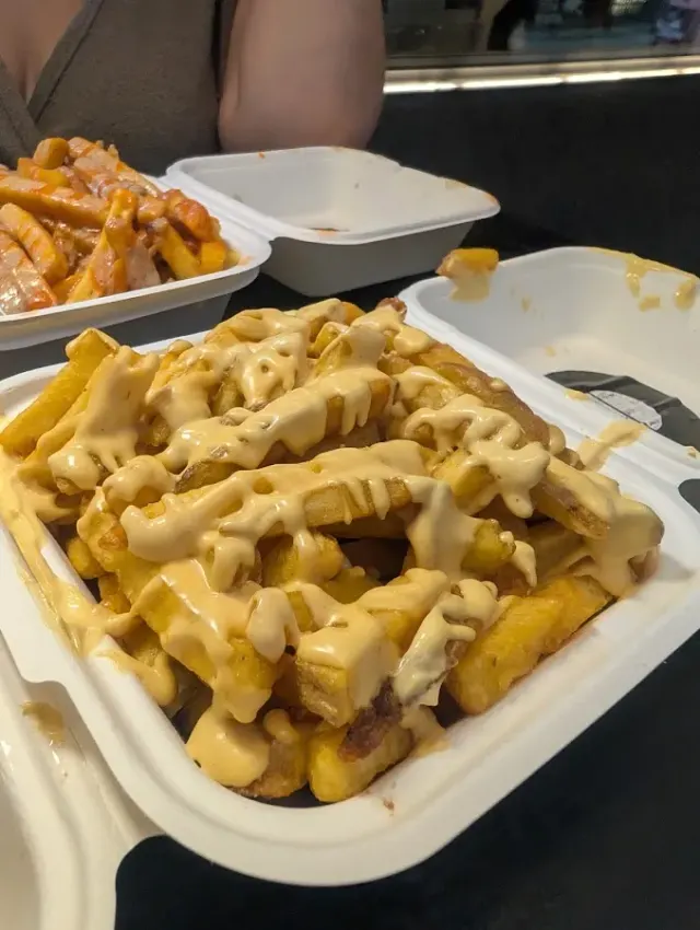 BookNoFees: Okrepčevalnica – Bleecker – London – Bleecker, fotografija 2